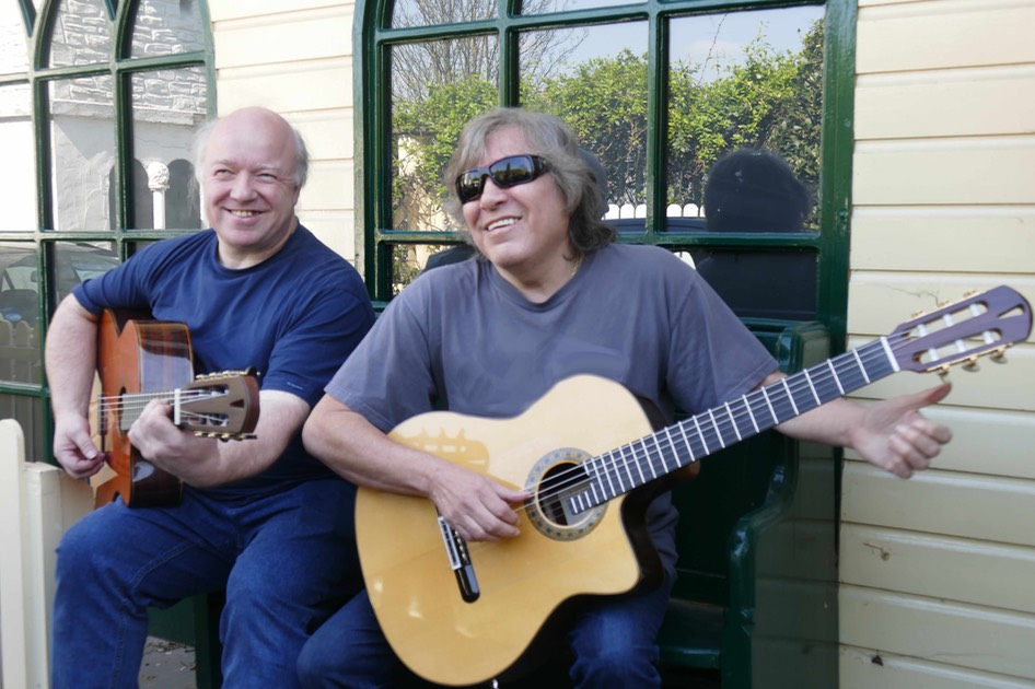 José Feliciano & Kai Heumann with Guitarras Calliope. Modelo "José Feliciano" © Calliope
