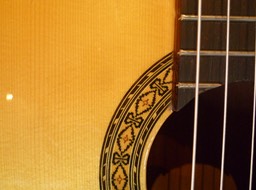 Concertguitar. Modelo "Aphrodite"  (Guitarras Calliope), Fichte. Spruce. Photo © UK