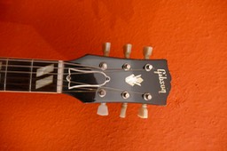 P1240858-Gibson ES 175