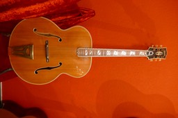 P1240865 - Gibson Super 400