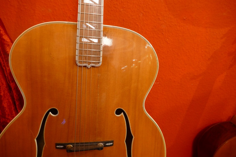 P1240869 - Gibson Super 400