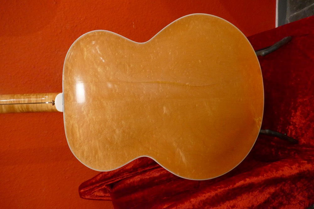 P1240880 - Gibson Super 400
