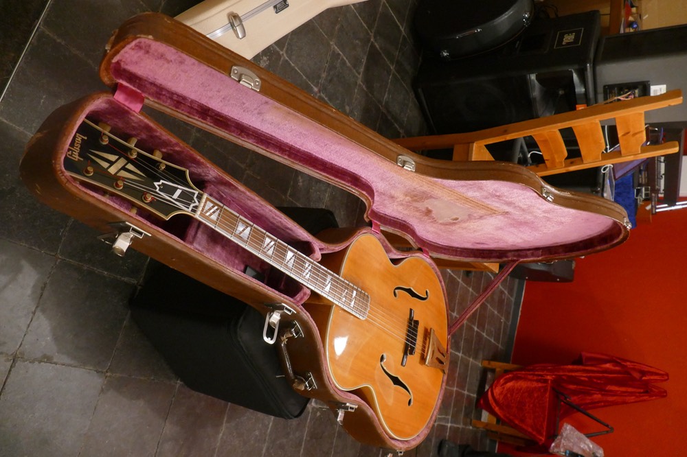 P1240885 - Gibson Super 400